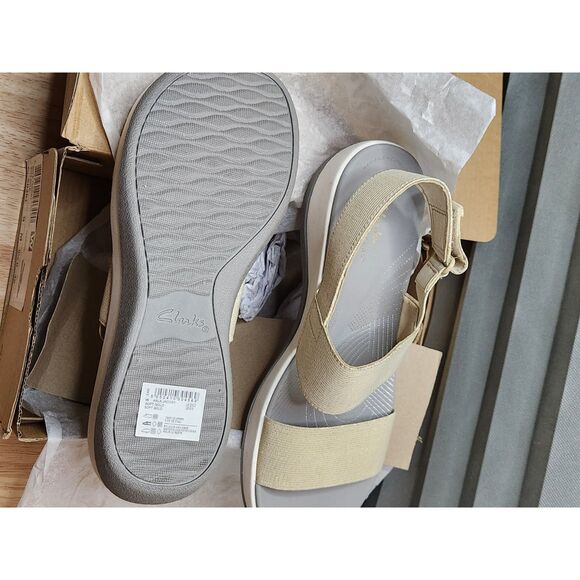 Clarks Cloudsteppers Arla Jacory Sandals Women's size 9 Soft Gold - Picture 9 of 10